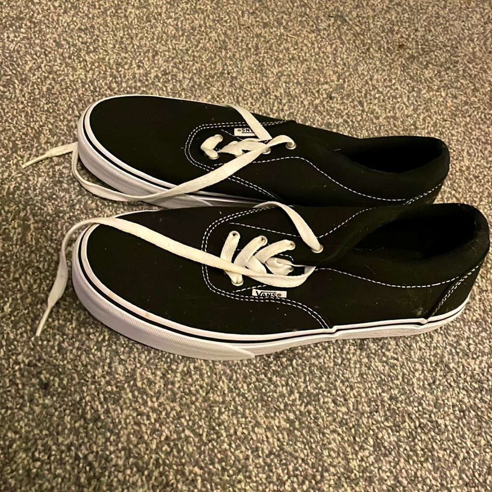 Youth 6 Black Vans shoes